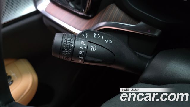 Volvo S60 2024 — photo 29