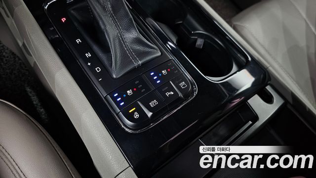 Kia Canival 2018 — photo 20