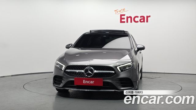 Mercedes-Benz A-Class 2023 — photo 3