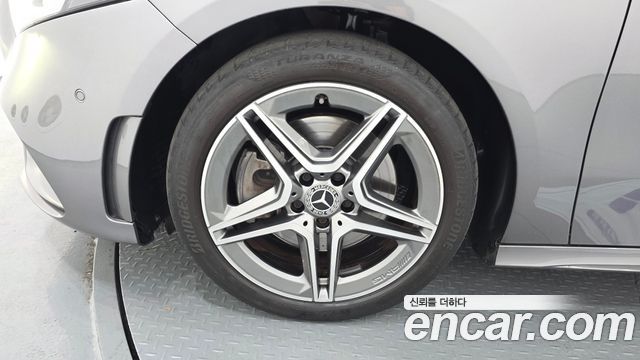 Mercedes-Benz A-Class 2023 — photo 5