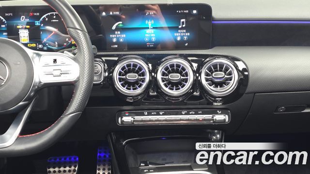 Mercedes-Benz A-Class 2023 — photo 13