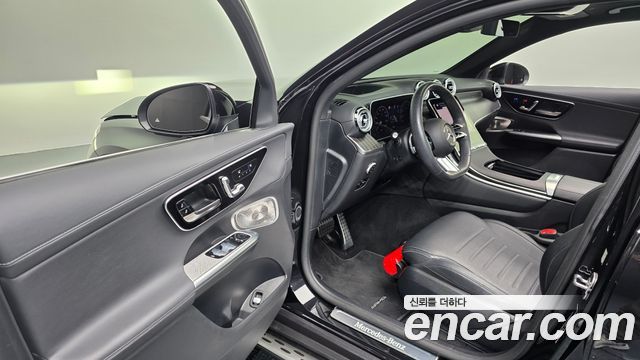Mercedes-Benz GLC-Class 2025 — photo 13