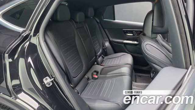 Mercedes-Benz GLC-Class 2025 — photo 17