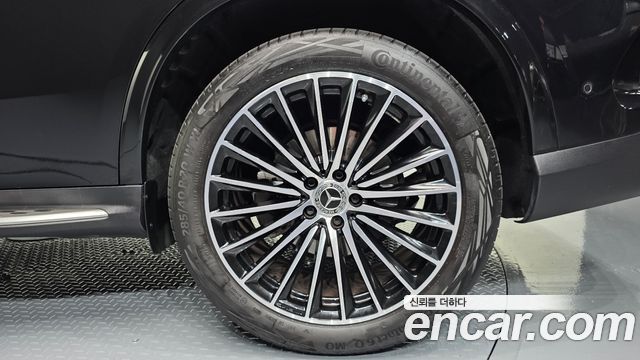 Mercedes-Benz GLC-Class 2025 — photo 7