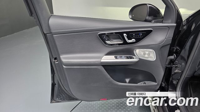 Mercedes-Benz GLC-Class 2025 — photo 14