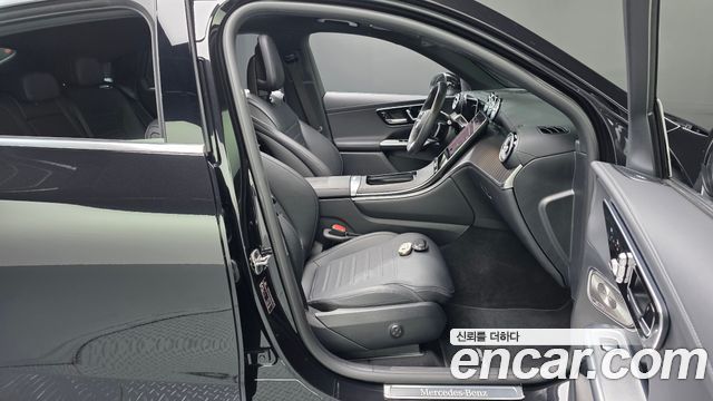 Mercedes-Benz GLC-Class 2025 — photo 16