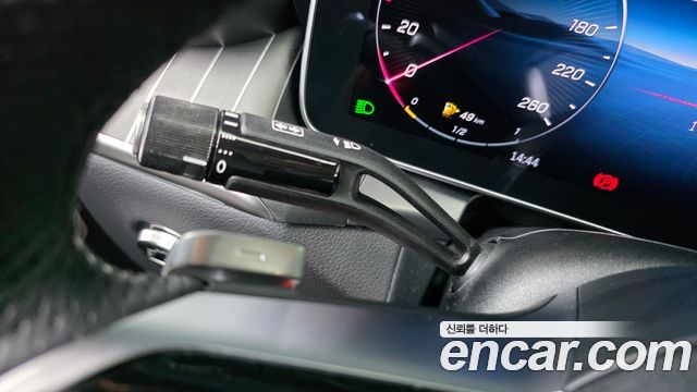 Mercedes-Benz GLC-Class 2025 — photo 27