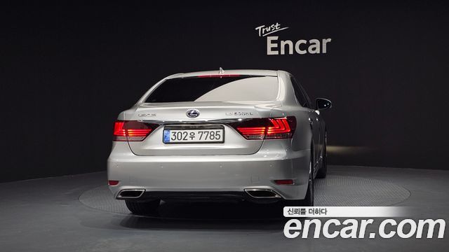 Lexus LS 2014 — photo 4