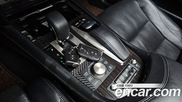 Lexus LS 2014 — photo 9