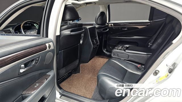 Lexus LS 2014 — photo 11