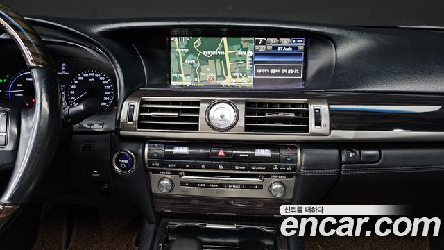 Lexus LS 2014 — photo 13
