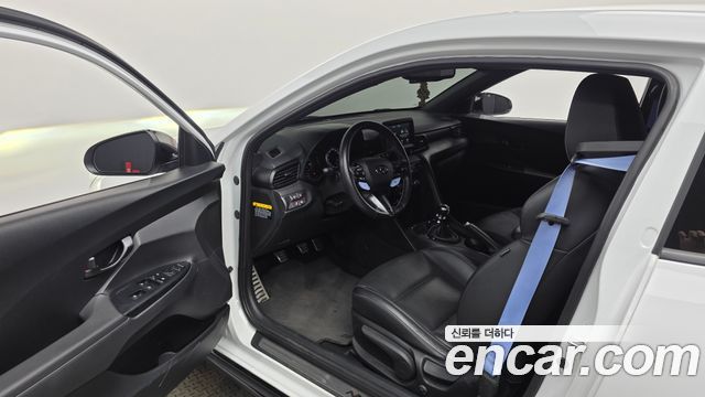 Hyundai Veloster 2019 — photo 10