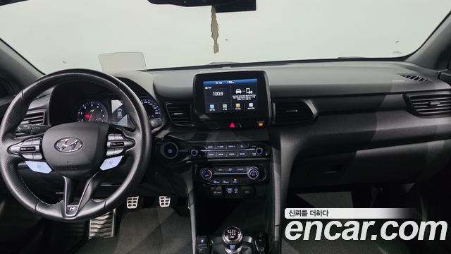 Hyundai Veloster 2019 — photo 16