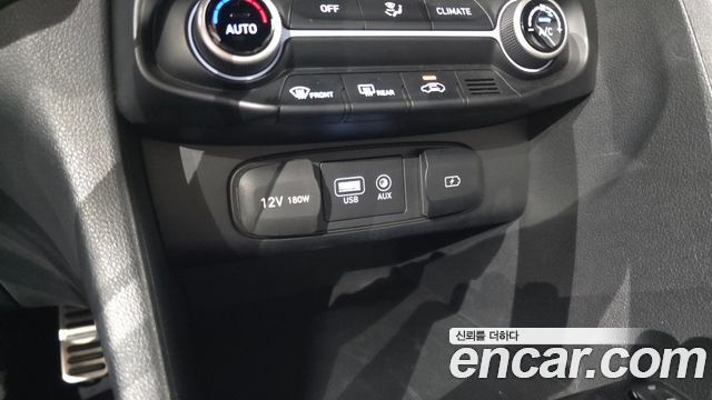 Hyundai Veloster 2019 — photo 19