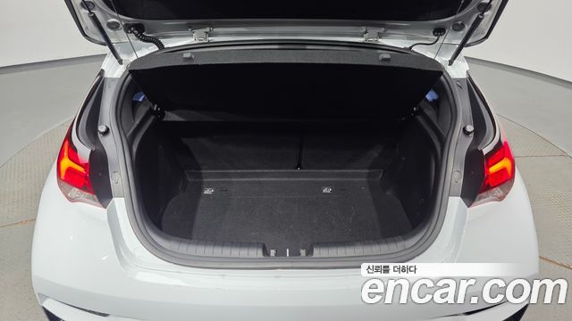 Hyundai Veloster 2019 — photo 20