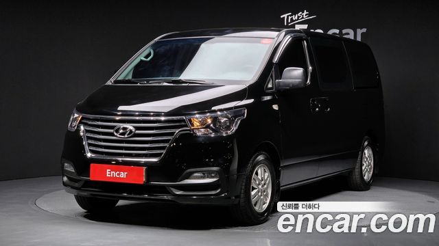 Hyundai Starex 2020 — photo 1