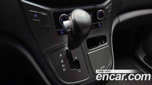 Hyundai Starex 2020 — photo 12