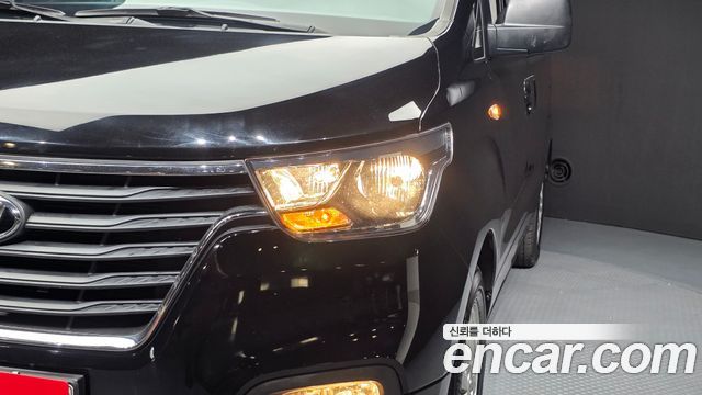 Hyundai Starex 2020 — photo 8