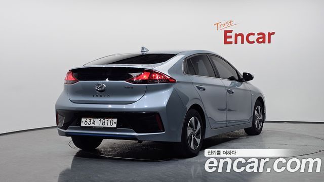 Hyundai Ioniq 2018 — photo 2