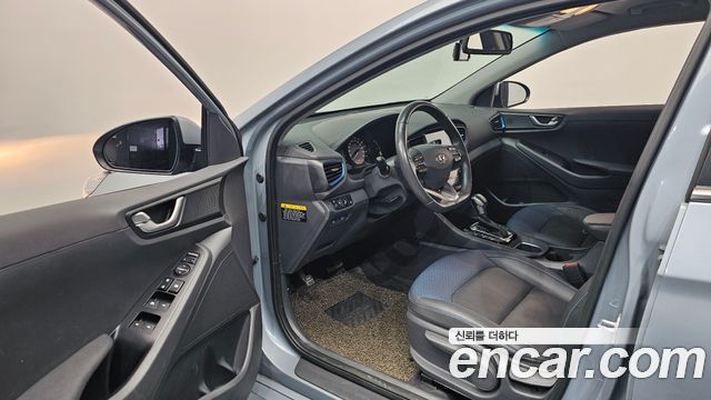 Hyundai Ioniq 2018 — photo 13