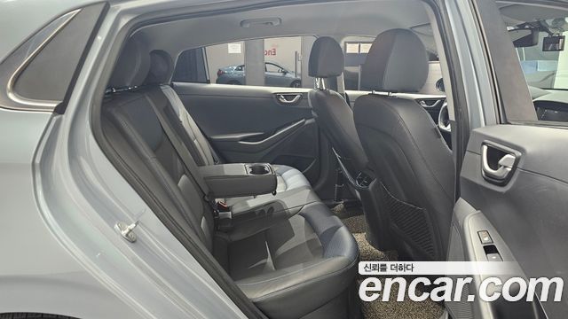 Hyundai Ioniq 2018 — photo 17