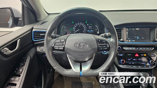 Hyundai Ioniq 2018 — photo 18