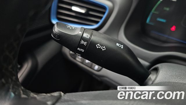 Hyundai Ioniq 2018 — photo 23