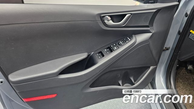 Hyundai Ioniq 2018 — photo 14