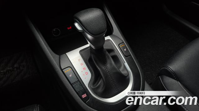 Kia K3 2022 — photo 12