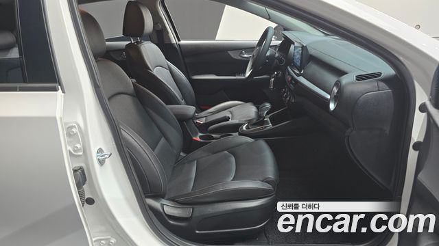 Kia K3 2022 — photo 17