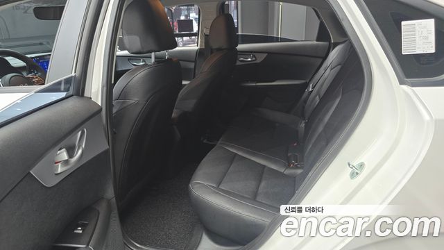 Kia K3 2022 — photo 18