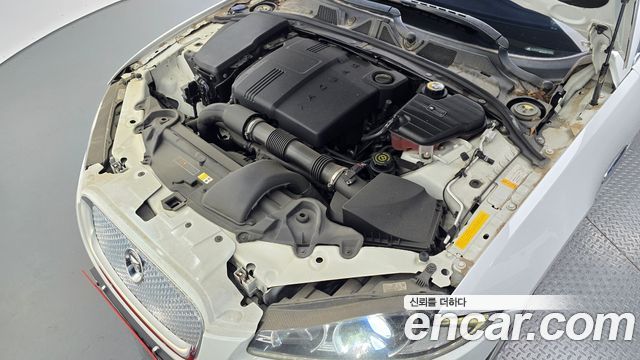 Jaguar XF 2012 — photo 6