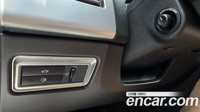Jaguar XF 2012 — photo 14