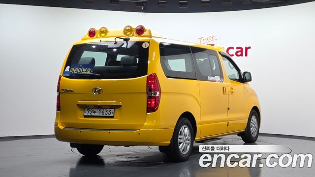 Hyundai Starex 2018 — photo 2