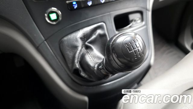 Hyundai Starex 2018 — photo 9