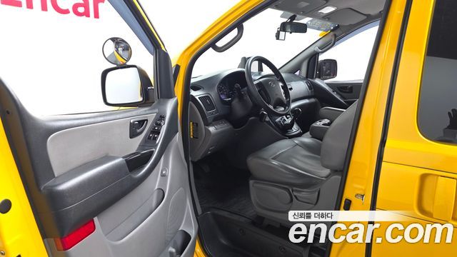 Hyundai Starex 2018 — photo 10