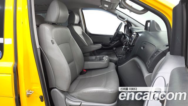 Hyundai Starex 2018 — photo 11