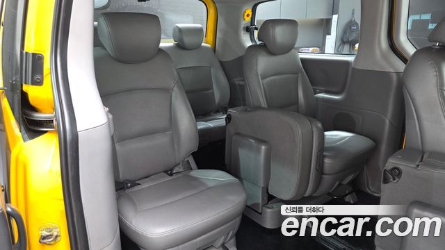Hyundai Starex 2018 — photo 13
