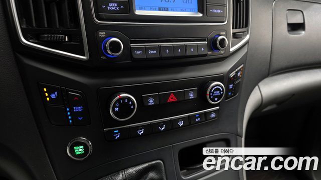 Hyundai Starex 2018 — photo 18
