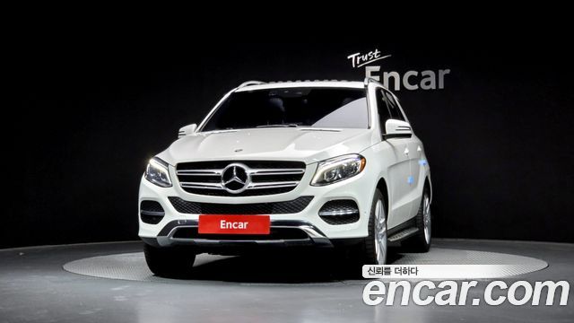 Mercedes-Benz GLE-Class 2018 — photo 3