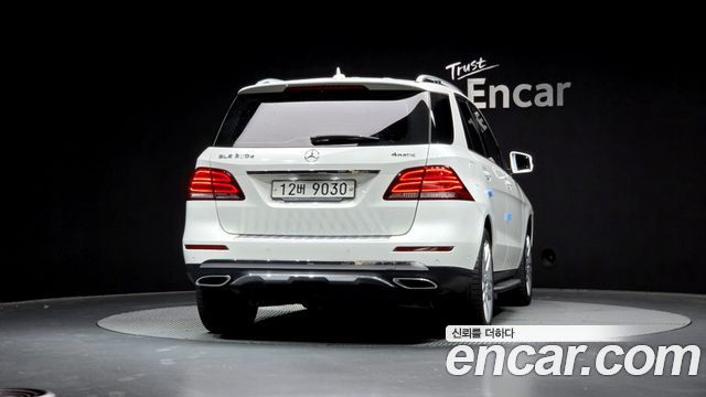 Mercedes-Benz GLE-Class 2018 — photo 4