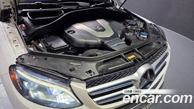 Mercedes-Benz GLE-Class 2018 — photo 6