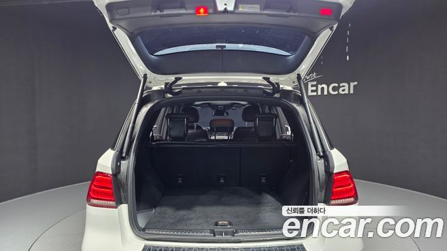 Mercedes-Benz GLE-Class 2018 — photo 20