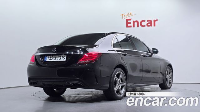 Mercedes-Benz C-Class 2018 — photo 2
