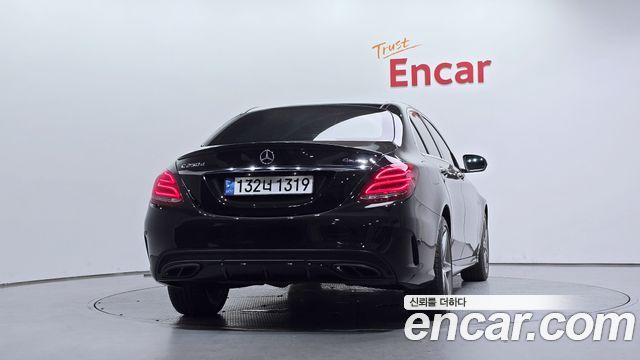 Mercedes-Benz C-Class 2018 — photo 4