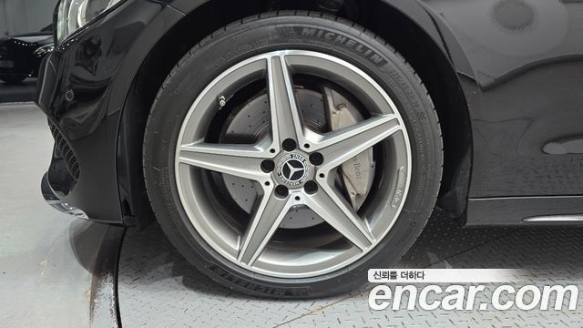 Mercedes-Benz C-Class 2018 — photo 5