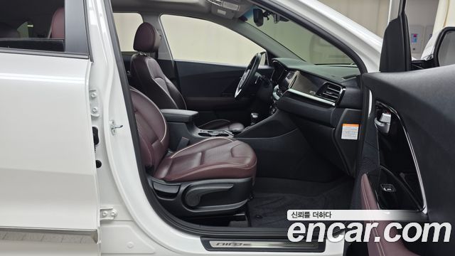 Kia Niro 2020 — photo 16