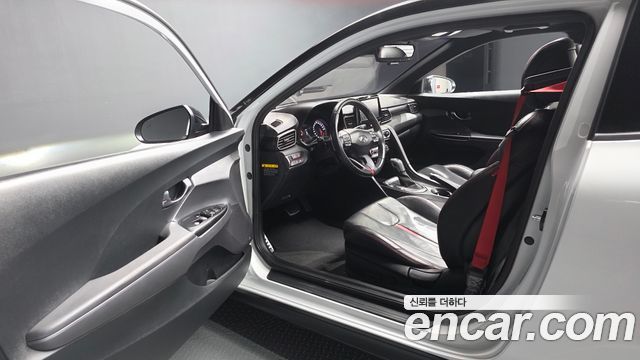 Hyundai Veloster 2018 — photo 10