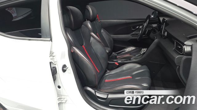 Hyundai Veloster 2018 — photo 11