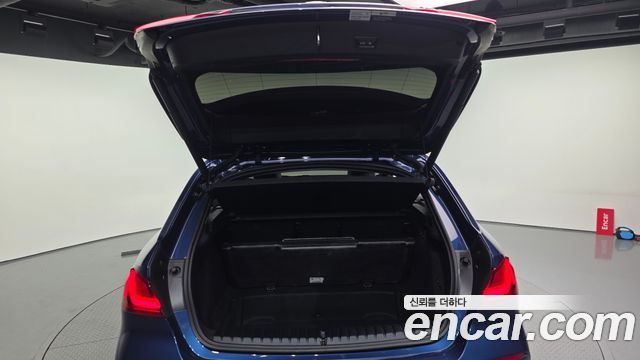BMW 1-Series 2023 — photo 26